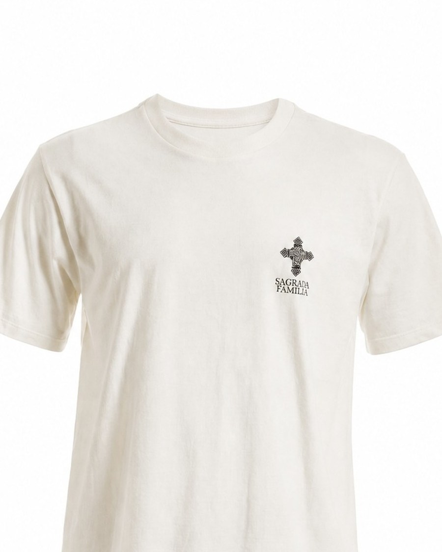 Camiseta Wordmark Off-White — Cruz Copta e wordmark no peito · Wordmark serifado na nuca